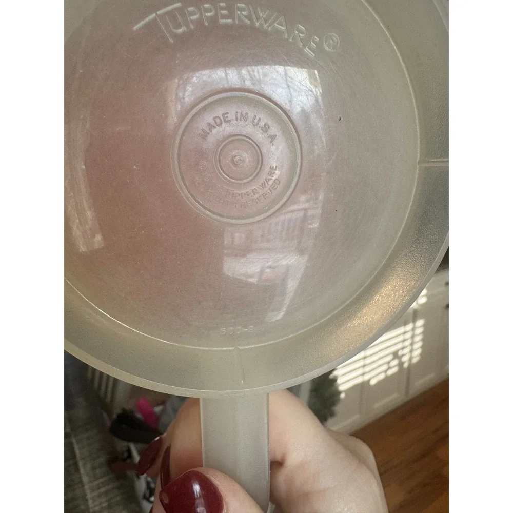 VINTAGE Tupperware 1977 8-Cup Orange Lid Pouring‎ Mixing Bowl USA Made